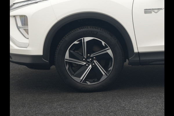 Mitsubishi Eclipse Cross 2.4 Intense Plug In Hybrid 188pk PHEV | Trekhaak | Apple Carplay | Voorstoelen Verwarmd | Keyless | Cruise Control | DAB |