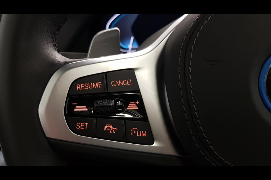 BMW X5 xDrive45e M Sport High Executive 394pk Panoramadak Adaptive Cruise Control Leder 20" 360 Camera HUD Display