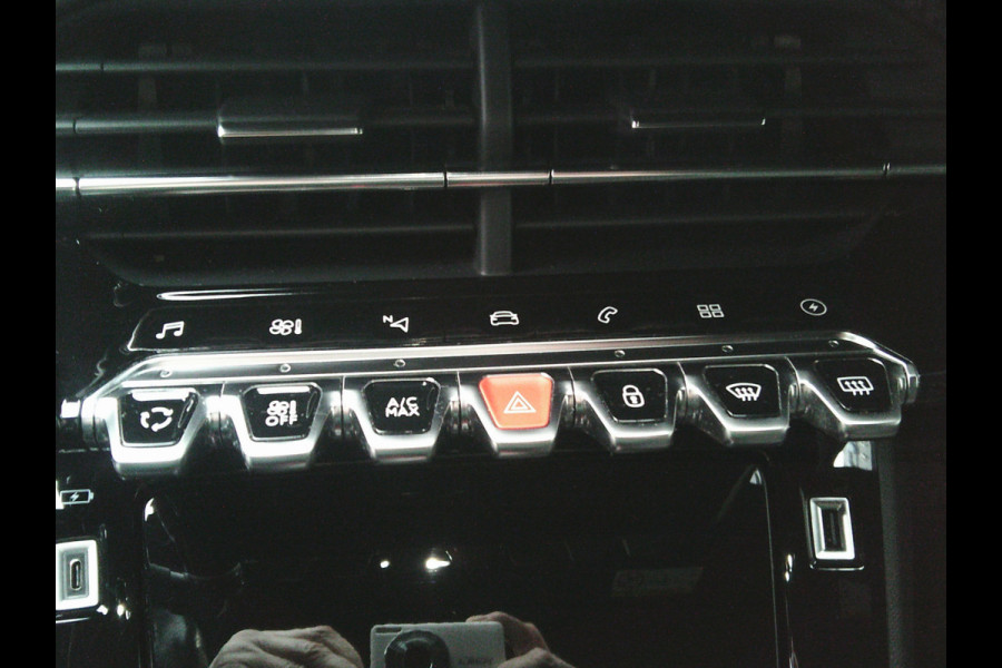 Peugeot e-2008 EV GT Première 1 fase 50 kWh 1e EIGENAAR I GT UITVOERING I DEALERONDERHOUDEN