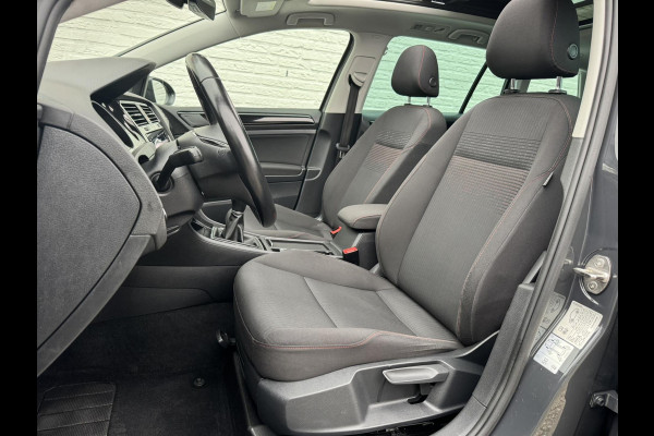 Volkswagen Golf Variant 1.5 TSI Highline Adaptive cruise Climate Pano Navi Stoelverwarming Apple / Android Parkeersensoren