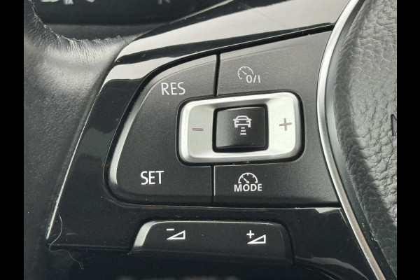 Volkswagen Golf Variant 1.5 TSI Highline Adaptive cruise Climate Pano Navi Stoelverwarming Apple / Android Parkeersensoren