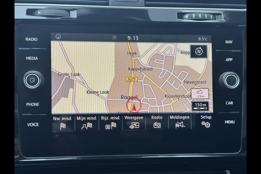 Volkswagen Golf Variant 1.5 TSI Highline Adaptive cruise Climate Pano Navi Stoelverwarming Apple / Android Parkeersensoren