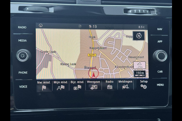 Volkswagen Golf Variant 1.5 TSI Highline Adaptive cruise Climate Pano Navi Stoelverwarming Apple / Android Parkeersensoren