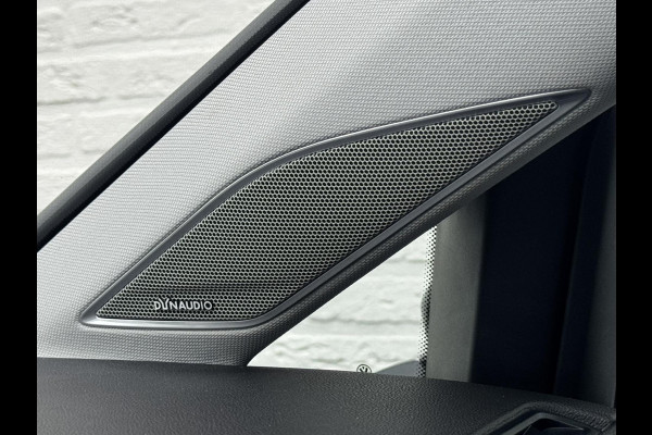 Volkswagen Golf Variant 1.5 TSI Highline Adaptive cruise Climate Pano Navi Stoelverwarming Apple / Android Parkeersensoren