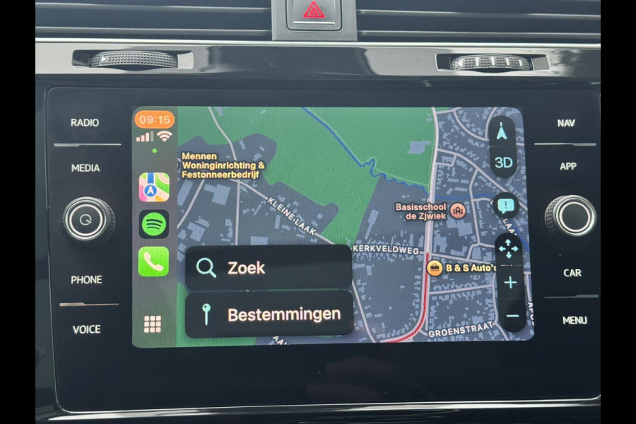 Volkswagen Golf Variant 1.5 TSI Highline Adaptive cruise Climate Pano Navi Stoelverwarming Apple / Android Parkeersensoren