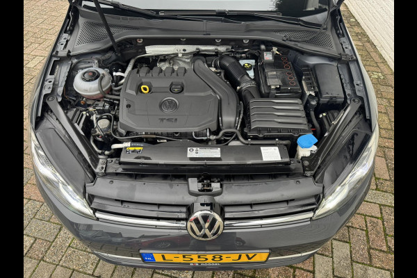 Volkswagen Golf Variant 1.5 TSI Highline Adaptive cruise Climate Pano Navi Stoelverwarming Apple / Android Parkeersensoren