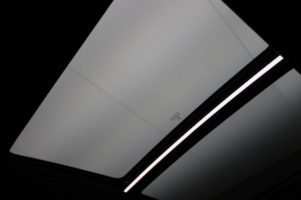 Peugeot 3008 1.6 HYbrid 300 Allure Pack Business 4WD Panoramadak, 360° Camera, Virtual Cockpit, Apple Carplay, LED