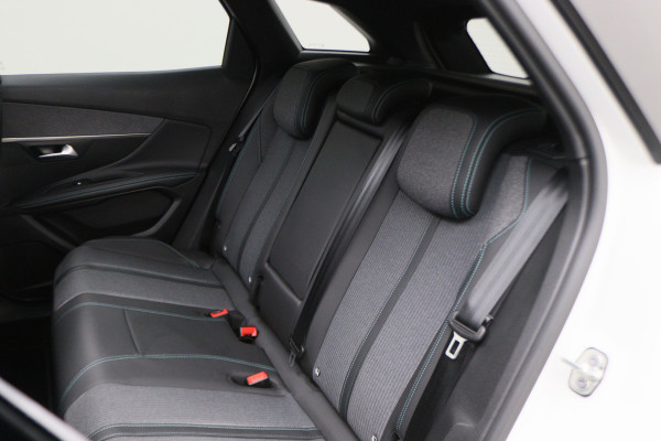 Peugeot 3008 1.6 HYbrid 300 Allure Pack Business 4WD Panoramadak, 360° Camera, Virtual Cockpit, Apple Carplay, LED