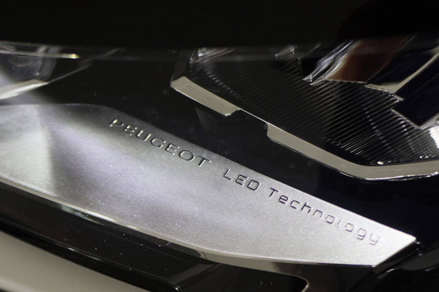 Peugeot 3008 1.6 HYbrid 300 Allure Pack Business 4WD Panoramadak, 360° Camera, Virtual Cockpit, Apple Carplay, LED