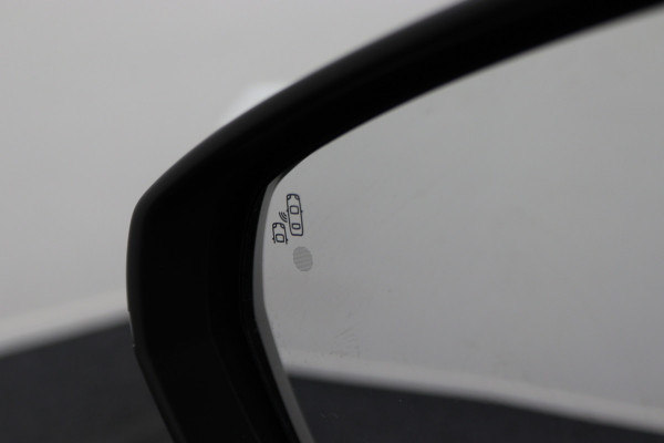 Peugeot 3008 1.6 HYbrid 300 Allure Pack Business 4WD Panoramadak, 360° Camera, Virtual Cockpit, Apple Carplay, LED