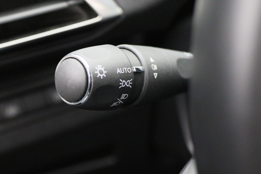 Peugeot 3008 1.6 HYbrid 300 Allure Pack Business 4WD Panoramadak, 360° Camera, Virtual Cockpit, Apple Carplay, LED