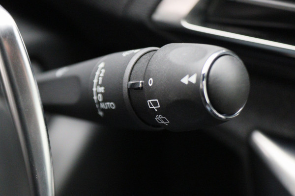 Peugeot 3008 1.6 HYbrid 300 Allure Pack Business 4WD Panoramadak, 360° Camera, Virtual Cockpit, Apple Carplay, LED
