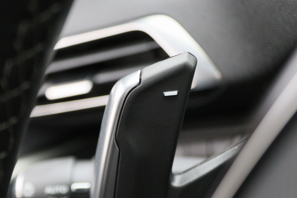 Peugeot 3008 1.6 HYbrid 300 Allure Pack Business 4WD Panoramadak, 360° Camera, Virtual Cockpit, Apple Carplay, LED