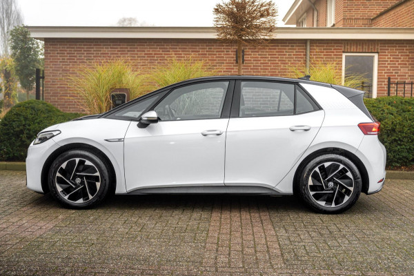 Volkswagen ID.3 First 58 kWh 350 Km Actieradius BTW 1e Eig Adaptive Sfeerverlichting Stoelverwarming 18''