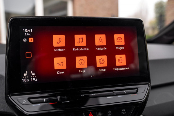 Volkswagen ID.3 First 58 kWh 350 Km Actieradius BTW 1e Eig Adaptive Sfeerverlichting Stoelverwarming 18''
