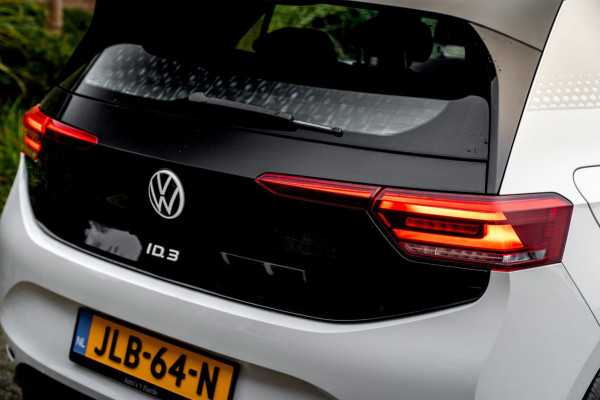 Volkswagen ID.3 First 58 kWh 350 Km Actieradius BTW 1e Eig Adaptive Sfeerverlichting Stoelverwarming 18''