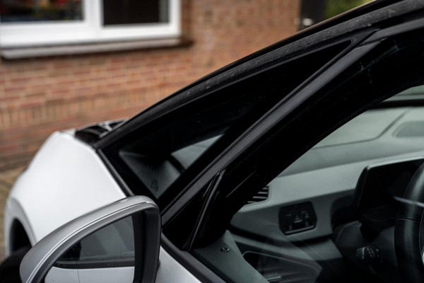 Volkswagen ID.3 First 58 kWh 350 Km Actieradius BTW 1e Eig Adaptive Sfeerverlichting Stoelverwarming 18''