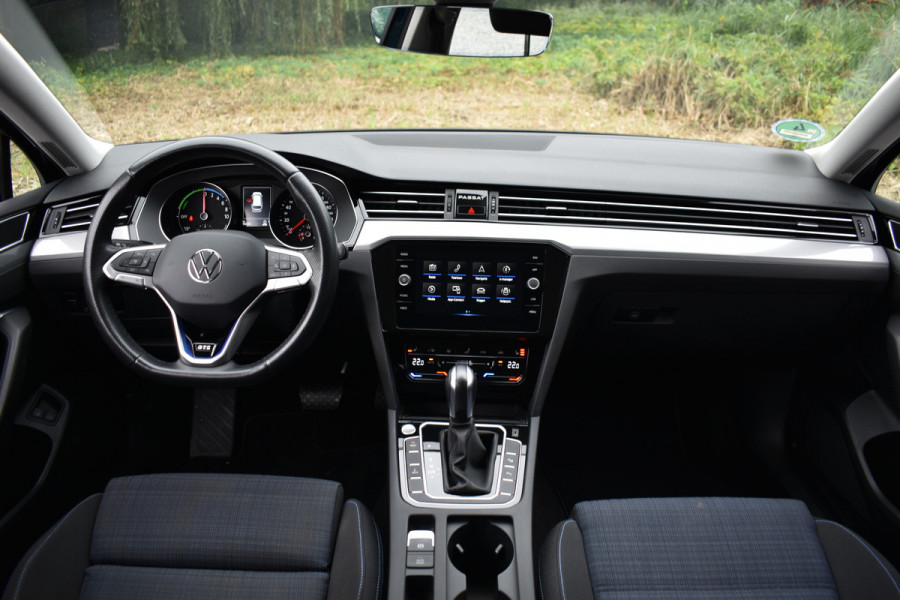 Volkswagen Passat Variant GTE 218PK DSG HYBRID BUSINESS IQ-LIGHT/CAMERA/TREKHAAK