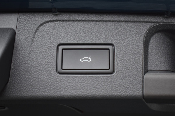 Volkswagen Passat Variant GTE 218PK DSG HYBRID BUSINESS IQ-LIGHT/CAMERA/TREKHAAK