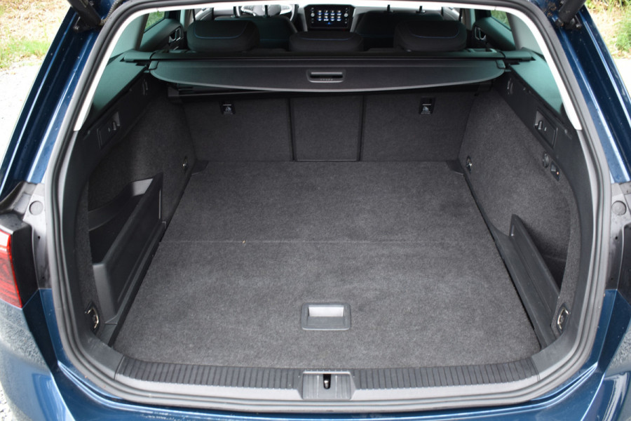 Volkswagen Passat Variant GTE 218PK DSG HYBRID BUSINESS IQ-LIGHT/CAMERA/TREKHAAK