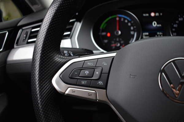 Volkswagen Passat Variant GTE 218PK DSG HYBRID BUSINESS IQ-LIGHT/CAMERA/TREKHAAK