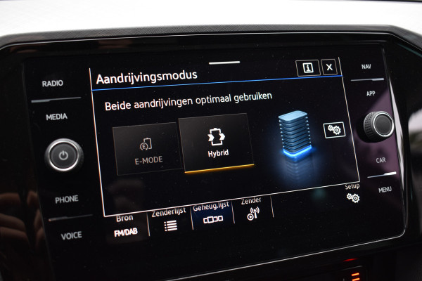 Volkswagen Passat Variant GTE 218PK DSG HYBRID BUSINESS IQ-LIGHT/CAMERA/TREKHAAK