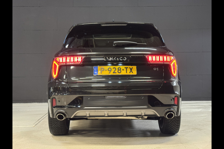 Lynk & Co 01 1.5 | Panoramadak | Adaptive cruise | Camera | Stoelverwarming | Carplay | Sfeerverlichting