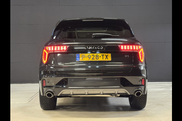 Lynk & Co 01 1.5 | Panoramadak | Adaptive cruise | Camera | Stoelverwarming | Carplay | Sfeerverlichting