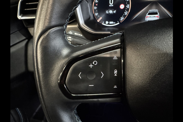 Lynk & Co 01 1.5 | Panoramadak | Adaptive cruise | Camera | Stoelverwarming | Carplay | Sfeerverlichting