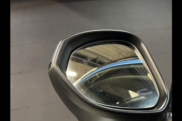 Lynk & Co 01 1.5 | Panoramadak | Adaptive cruise | Camera | Stoelverwarming | Carplay | Sfeerverlichting