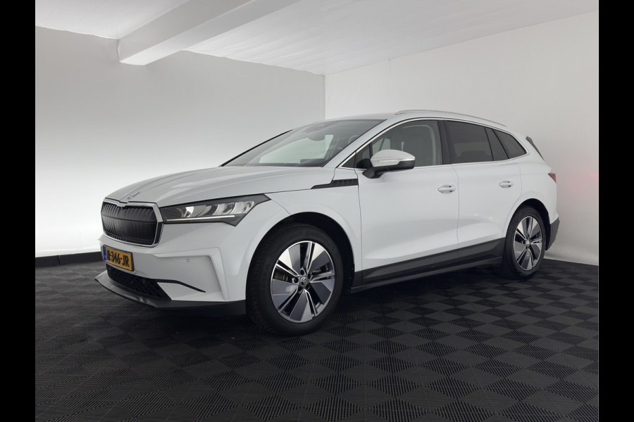 Škoda ENYAQ iV 80 {SOH-90%} [ 3-Fase ] (INCL-BTW) *LEATHER-FABRIC | FULL-LED | DIGI-COCKPIT | CAMERA | KEYLESS | NAVI-FULLMAP | AMBIENT-LIGHT | ECC | HEATED-COMFORTSEATS | DAB+ | PDC | CRUISE | CARPLAY | TOWBAR | 19"ALU*