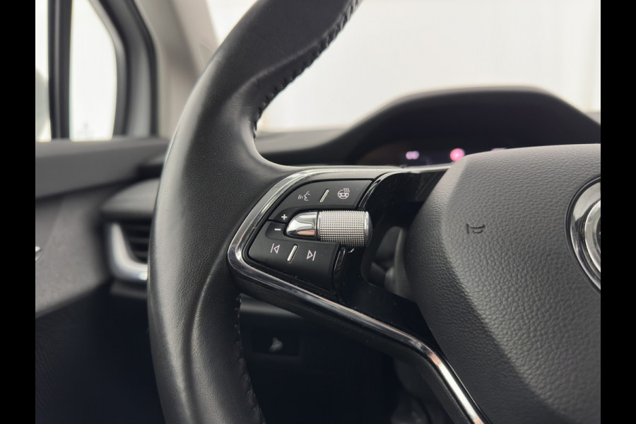 Škoda ENYAQ iV 80 {SOH-90%} [ 3-Fase ] (INCL-BTW) *LEATHER-FABRIC | FULL-LED | DIGI-COCKPIT | CAMERA | KEYLESS | NAVI-FULLMAP | AMBIENT-LIGHT | ECC | HEATED-COMFORTSEATS | DAB+ | PDC | CRUISE | CARPLAY | TOWBAR | 19"ALU*