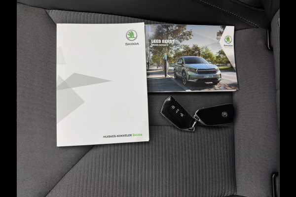 Škoda ENYAQ iV 80 {SOH-90%} [ 3-Fase ] (INCL-BTW) *LEATHER-FABRIC | FULL-LED | DIGI-COCKPIT | CAMERA | KEYLESS | NAVI-FULLMAP | AMBIENT-LIGHT | ECC | HEATED-COMFORTSEATS | DAB+ | PDC | CRUISE | CARPLAY | TOWBAR | 19"ALU*