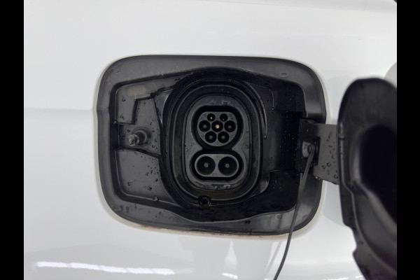 Škoda ENYAQ iV 80 {SOH-90%} [ 3-Fase ] (INCL-BTW) *LEATHER-FABRIC | FULL-LED | DIGI-COCKPIT | CAMERA | KEYLESS | NAVI-FULLMAP | AMBIENT-LIGHT | ECC | HEATED-COMFORTSEATS | DAB+ | PDC | CRUISE | CARPLAY | TOWBAR | 19"ALU*