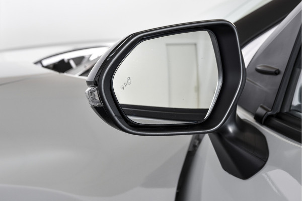 Toyota Yaris Cross 1.5 Hybrid 130 GR Sport - Automaat (Nieuw model) | Pano | Head-up Disp. | Dig.Cockpit | Adapt.Cruise | Stoel+Stuurverw. | 360 Camera | PDC | NAV + App.Connect (Draadloos) | JBL | ECC | LM 18" | 9057