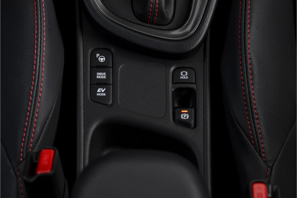 Toyota Yaris Cross 1.5 Hybrid 130 GR Sport - Automaat (Nieuw model) | Pano | Head-up Disp. | Dig.Cockpit | Adapt.Cruise | Stoel+Stuurverw. | 360 Camera | PDC | NAV + App.Connect (Draadloos) | JBL | ECC | LM 18" | 9057