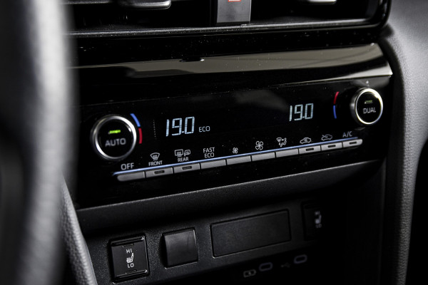 Toyota Yaris Cross 1.5 Hybrid 130 GR Sport - Automaat (Nieuw model) | Pano | Head-up Disp. | Dig.Cockpit | Adapt.Cruise | Stoel+Stuurverw. | 360 Camera | PDC | NAV + App.Connect (Draadloos) | JBL | ECC | LM 18" | 9057