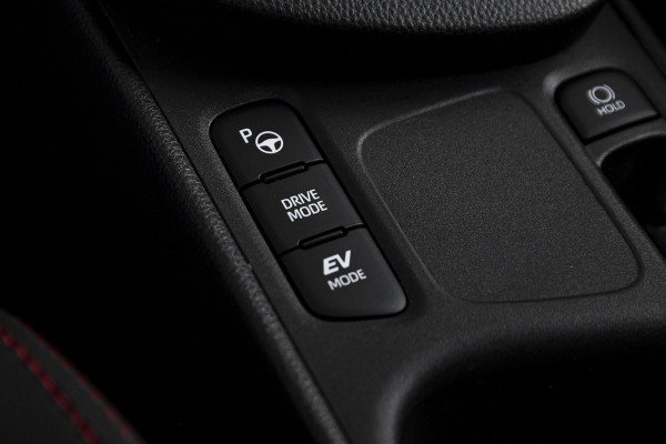 Toyota Yaris Cross 1.5 Hybrid 130 GR Sport - Automaat (Nieuw model) | Pano | Head-up Disp. | Dig.Cockpit | Adapt.Cruise | Stoel+Stuurverw. | 360 Camera | PDC | NAV + App.Connect (Draadloos) | JBL | ECC | LM 18" | 9057