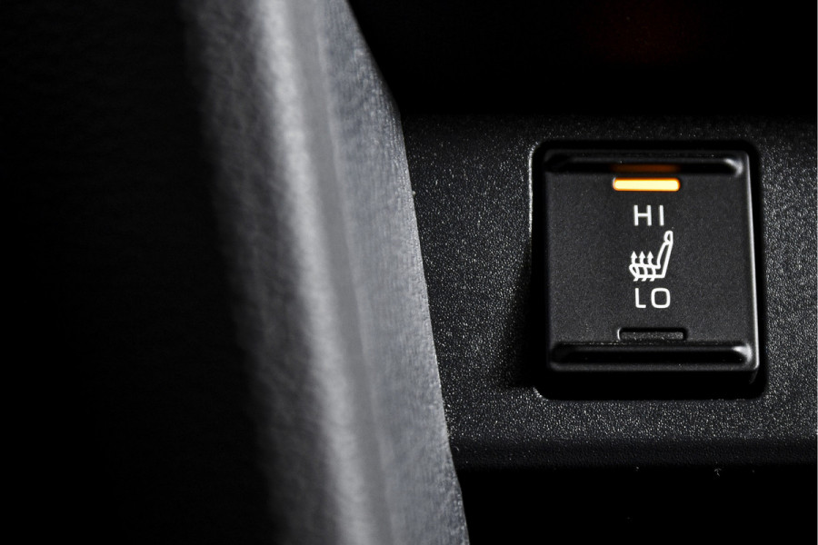 Toyota Yaris Cross 1.5 Hybrid 130 GR Sport - Automaat (Nieuw model) | Pano | Head-up Disp. | Dig.Cockpit | Adapt.Cruise | Stoel+Stuurverw. | 360 Camera | PDC | NAV + App.Connect (Draadloos) | JBL | ECC | LM 18" | 9057