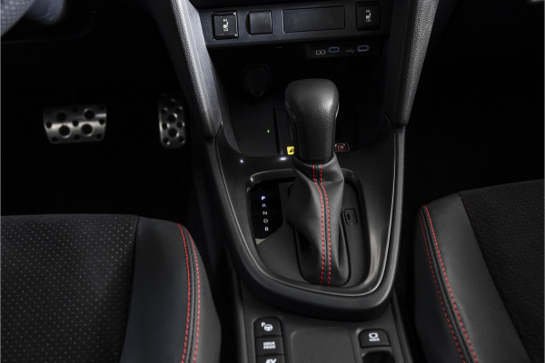 Toyota Yaris Cross 1.5 Hybrid 130 GR Sport - Automaat (Nieuw model) | Pano | Head-up Disp. | Dig.Cockpit | Adapt.Cruise | Stoel+Stuurverw. | 360 Camera | PDC | NAV + App.Connect (Draadloos) | JBL | ECC | LM 18" | 9057