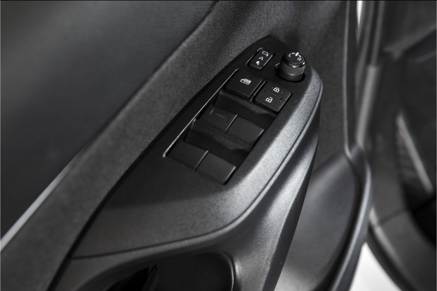 Toyota Yaris Cross 1.5 Hybrid 130 GR Sport - Automaat (Nieuw model) | Pano | Head-up Disp. | Dig.Cockpit | Adapt.Cruise | Stoel+Stuurverw. | 360 Camera | PDC | NAV + App.Connect (Draadloos) | JBL | ECC | LM 18" | 9057