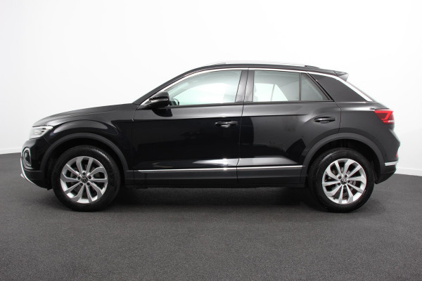 Volkswagen T-Roc 1.5 TSI 150pk DSG Style | Navigatie | Apple Carplay/Android Auto | Parkeersensoren | Camera | Adaptive Cruise Control | Park Assist | Stoel- en stuurverwarming | Elektrische achterklep | LED-koplampen | Getinte ramen