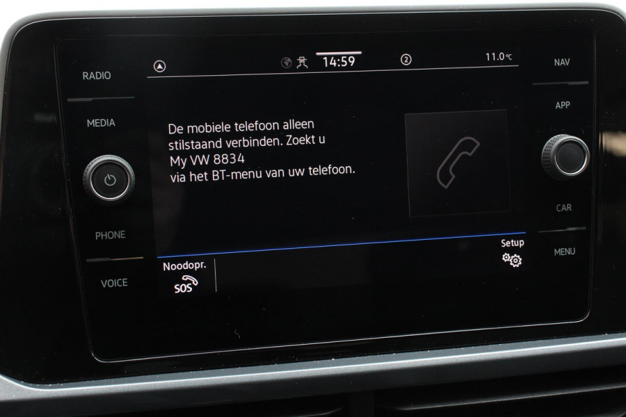 Volkswagen T-Roc 1.5 TSI 150pk DSG Style | Navigatie | Apple Carplay/Android Auto | Parkeersensoren | Camera | Adaptive Cruise Control | Park Assist | Stoel- en stuurverwarming | Elektrische achterklep | LED-koplampen | Getinte ramen