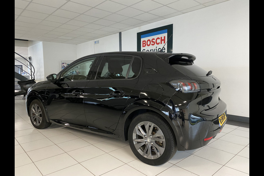 Peugeot e-208 EV Allure Pack 50 kWh Navi /  Carplay  /Digitaal dashboard / Stoelverwarming / Snelladen /