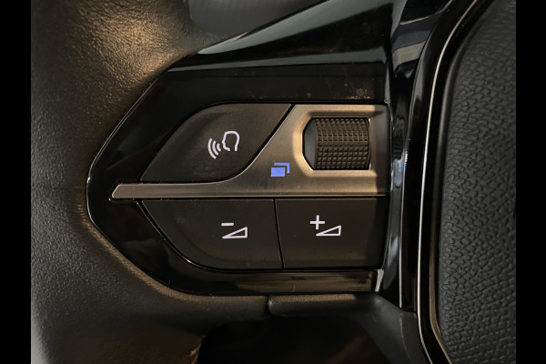 Peugeot e-208 EV Allure Pack 50 kWh Navi /  Carplay  /Digitaal dashboard / Stoelverwarming / Snelladen /