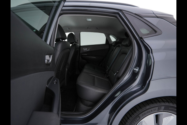 Hyundai Kona EV Premium 64 kWh ( Fase-3 ) { SOH-96%) Aut.* HEAT-PUMP | NAVI-FULLMAP | KEYLESS | CAMERA | DAB | ECC | PDC | ADAPTIVE-CRUISE | CCS-FASTLOADER | LANE-ASSIST | HEATED-COMFORTSEATS | 17''ALU*