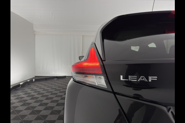 Nissan Leaf Tekna 40 kWh (SOH-83%) AUT.*FULL-LED | KEYLESS | NAVI-FULLMAP | DAB | HEATED-COMFORTSEATS | AD-CRUISE | 17''ALU*