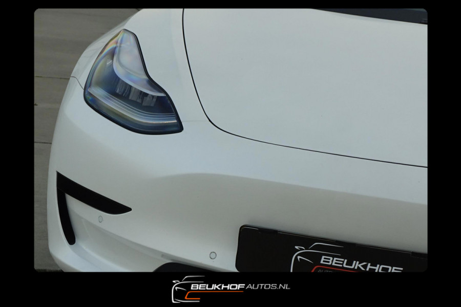 Tesla Model 3 Standard Trekhaak Navigatie Pano Leer Camera