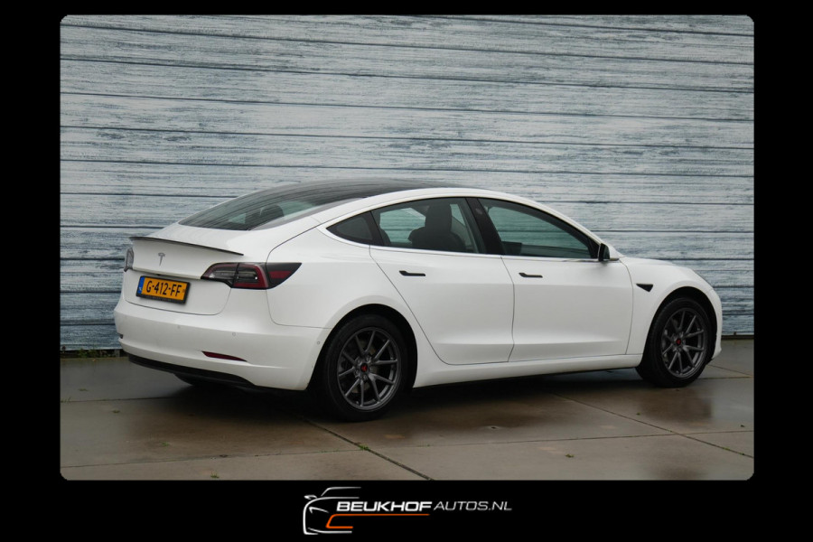 Tesla Model 3 Standard Trekhaak Navigatie Pano Leer Camera