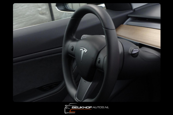 Tesla Model 3 Standard Trekhaak Navigatie Pano Leer Camera